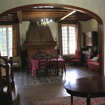 Le Chateau De Lesterie * Saint-Maurice-des-Lions